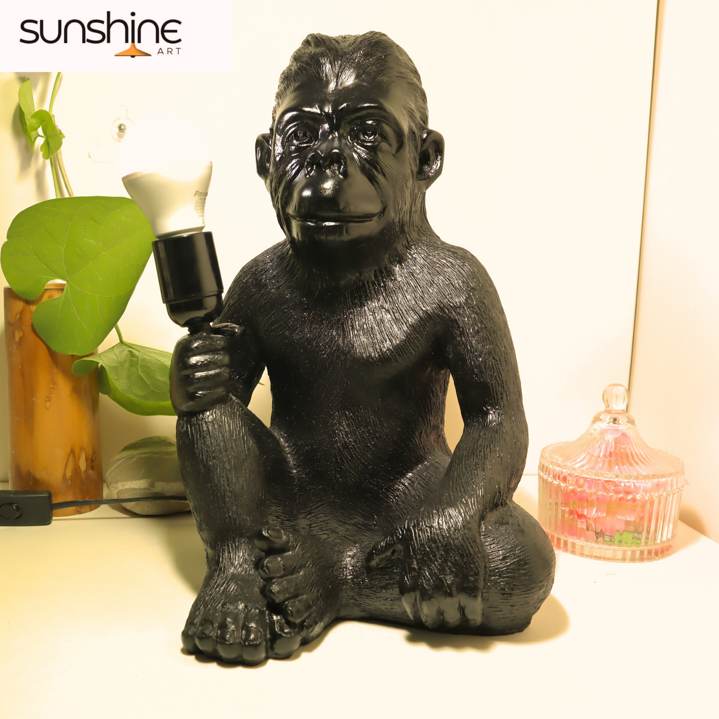 Kong's Majesty - High-Quality Gorilla-Themed Lamp