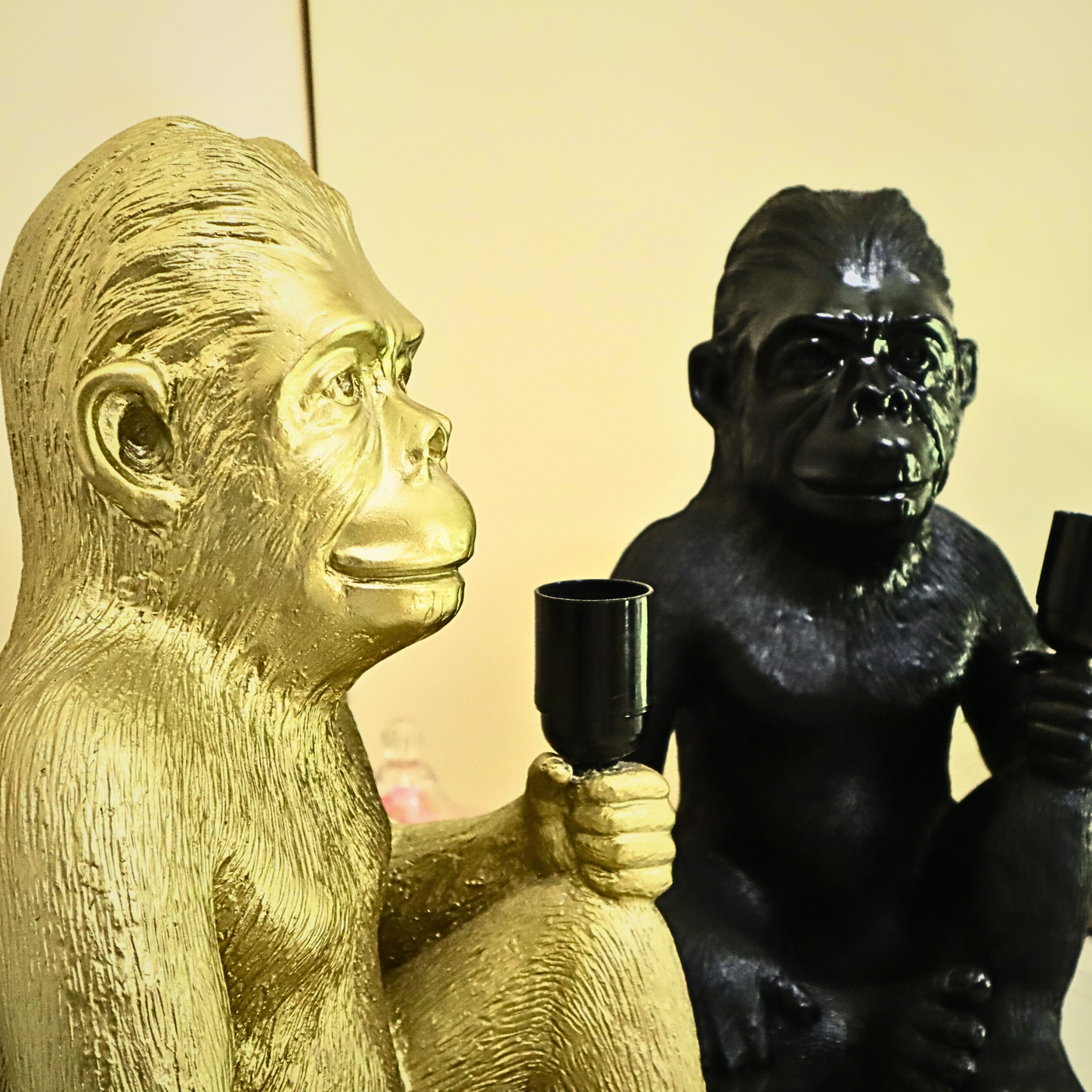 Luxury Gorilla Table Lamp with Realistic Design