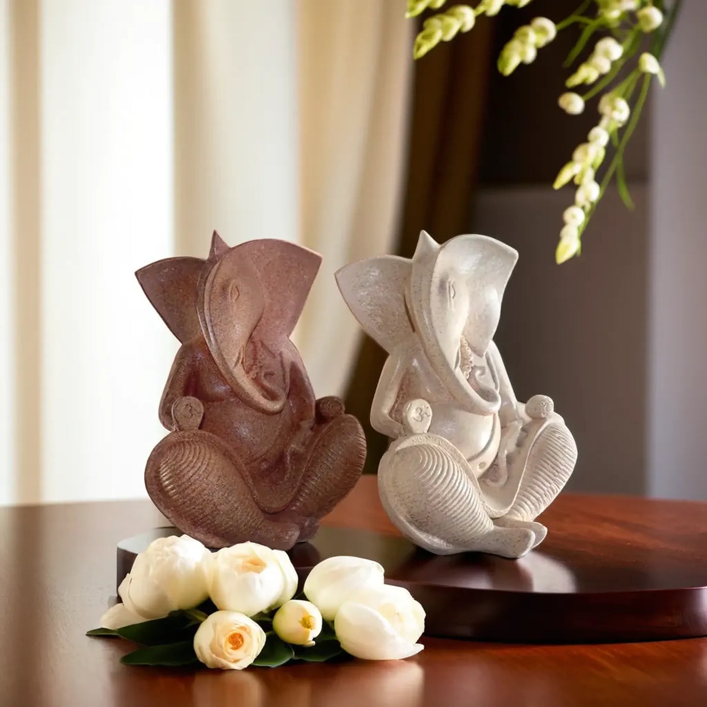 Divine Ganesha Resin Statue: Perfect Gift for Birthdays and Anniversaries