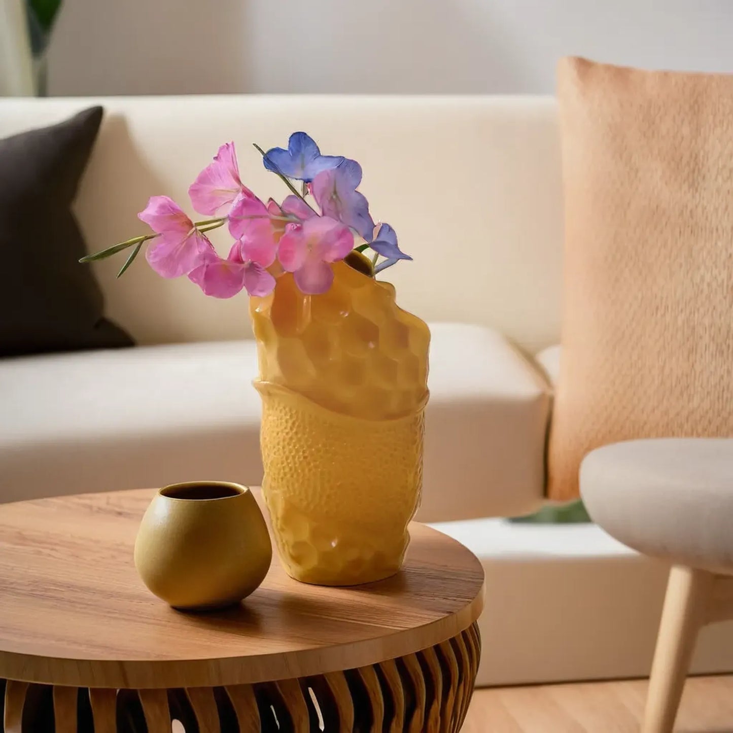 Luxurious Enchanted Bloom Resplendent Vase for Modern Homes